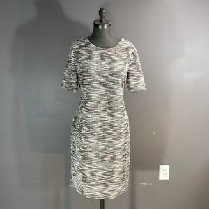 Short sleeve casual Suzy Shier dress size L unlined stretchy textured fabric